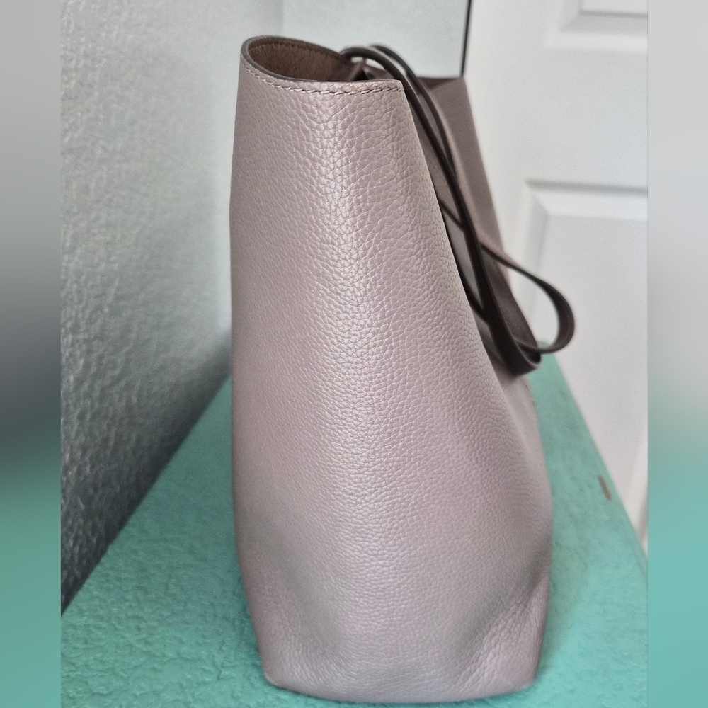 Tory Burch McGraw Pebbled Leather Large Tote - Picture 5 of 13